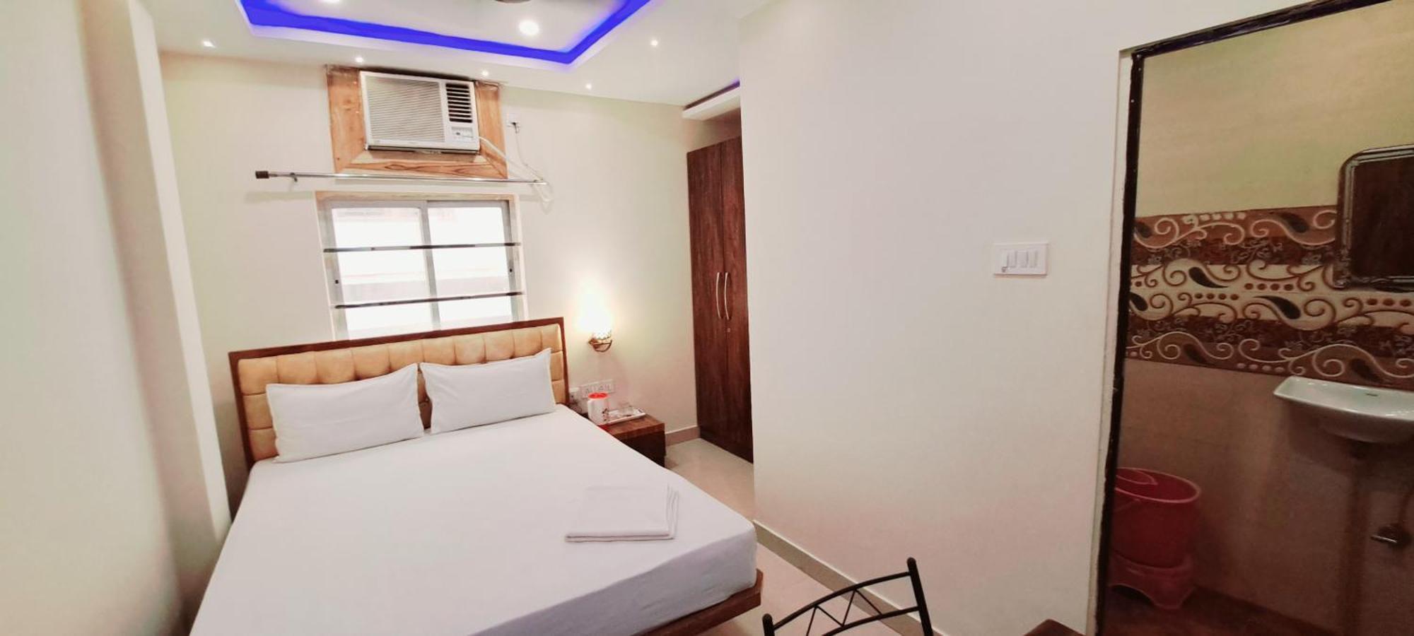 Ananya Hotel